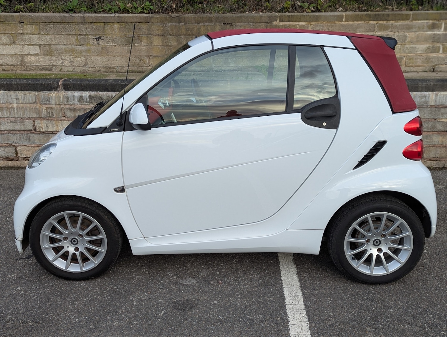 Used smart fortwo 2012 for sale - 77106196: Photo 2