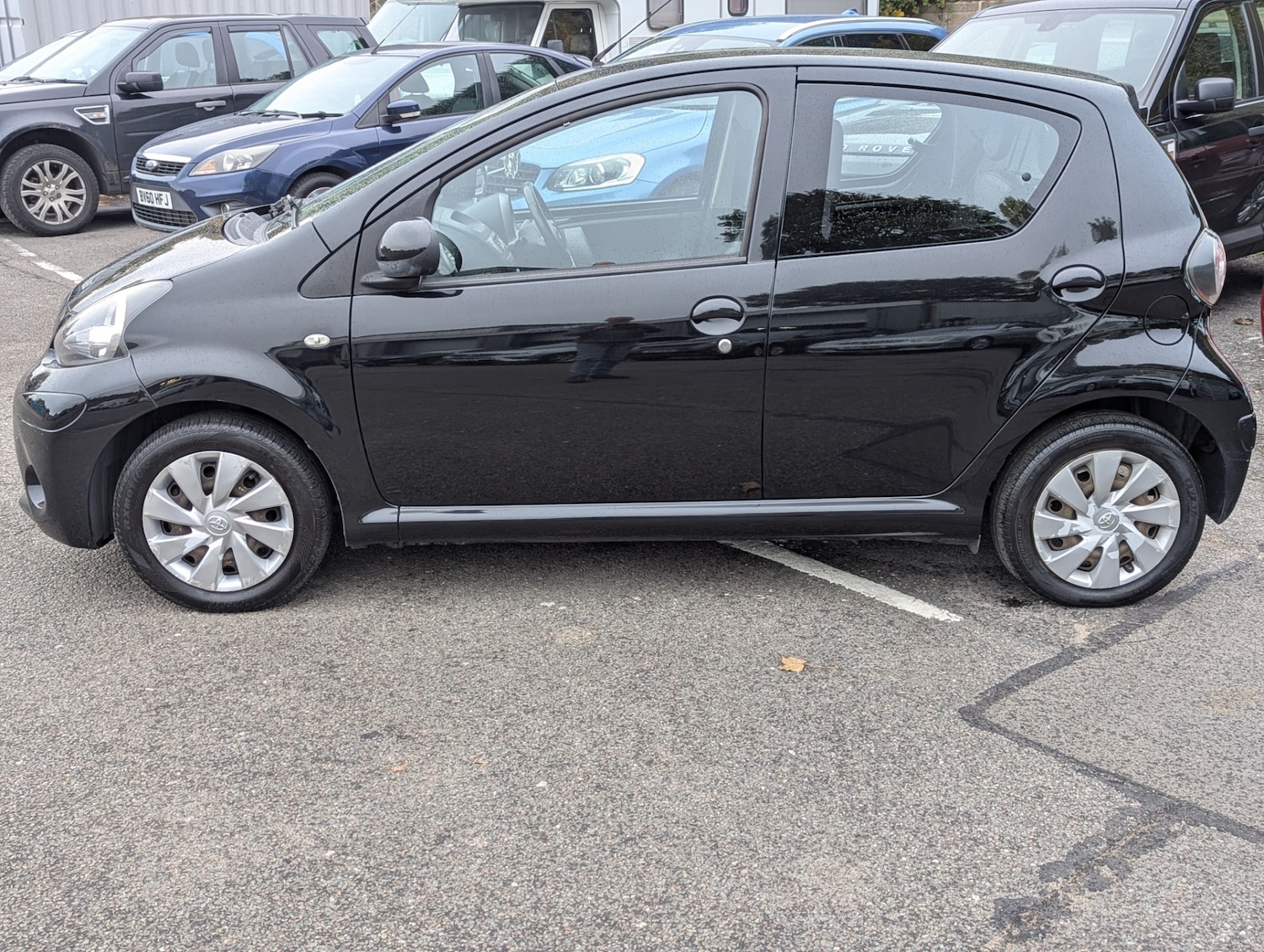 Used Toyota AYGO 2012 for sale - 76418521: Photo 2