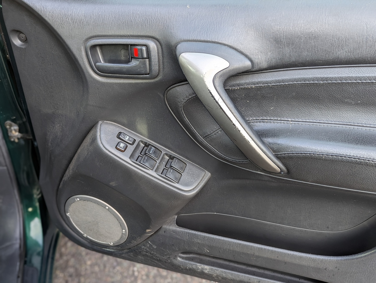 Used Toyota RAV4 2005 for sale - 76858698: Photo 17