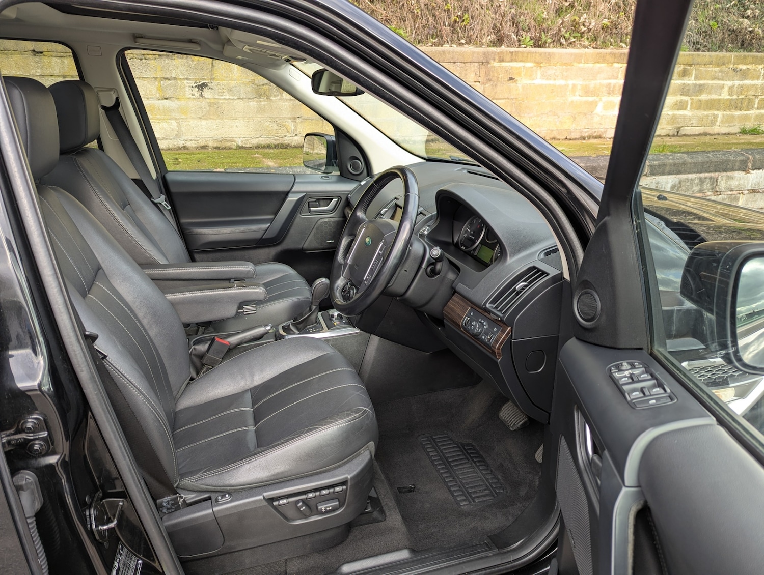 Used Land Rover Freelander 2011 for sale - 77636491: Photo 26