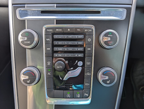 Used Volvo XC60 2014 for sale - 74761231: Photo 30