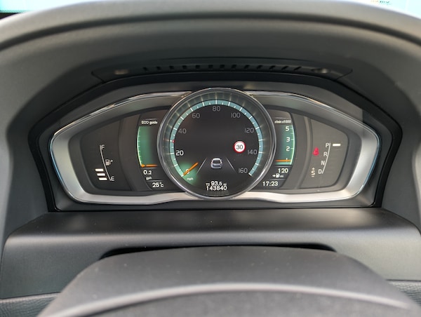 Used Volvo XC60 2014 for sale - 74761231: Photo 35