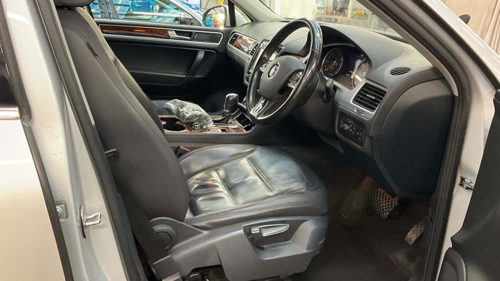 Used Volkswagen Touareg 2012 for sale - 76919219: Photo 10