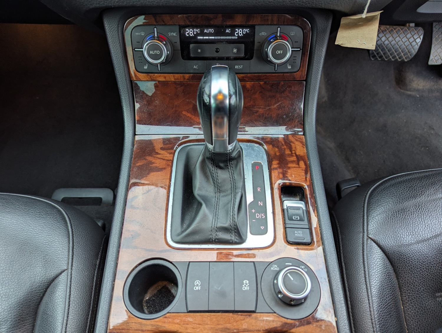 Used Volkswagen Touareg 2012 for sale - 76919219: Photo 16