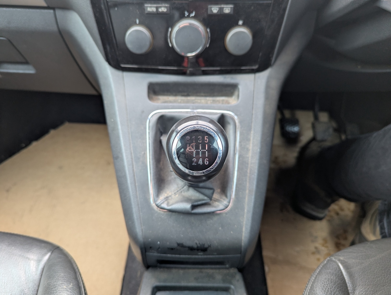 Used Vauxhall Zafira 2010 for sale - 77249051: Photo 17