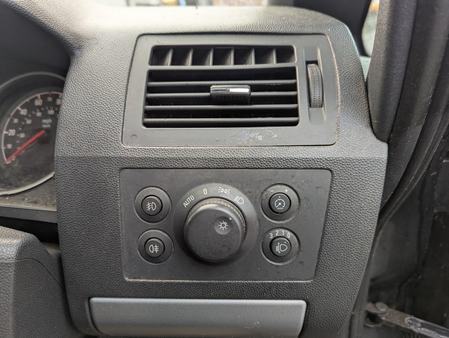 Used Vauxhall Zafira 2010 for sale - 77249051: Photo 18