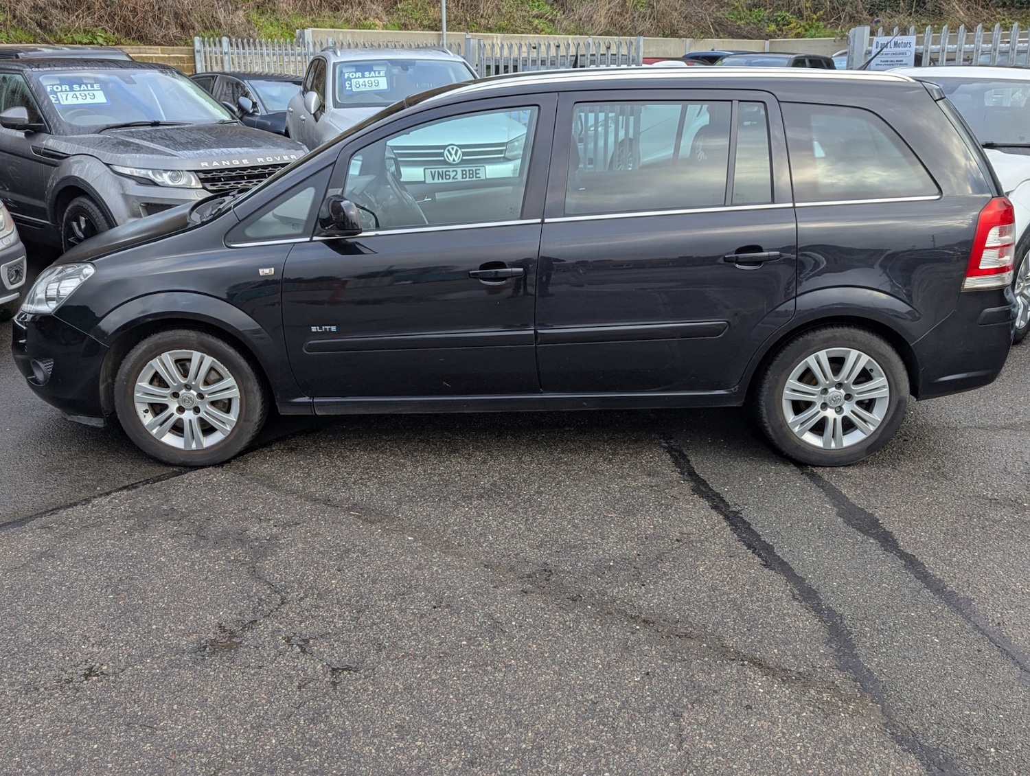 Used Vauxhall Zafira 2010 for sale - 77249051: Photo 2