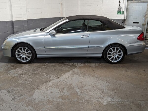 Used Mercedes-Benz CLK 2005 for sale - 74760189: Photo 21