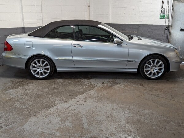 Used Mercedes-Benz CLK 2005 for sale - 74760189: Photo 25