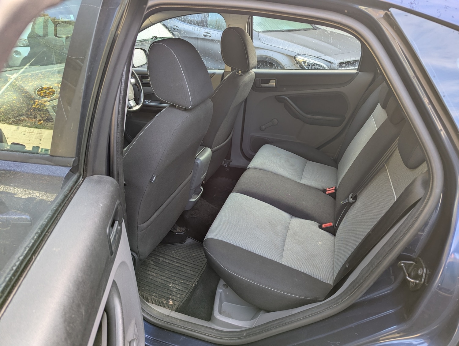 Used Ford Focus 2010 for sale - 76504459: Photo 12