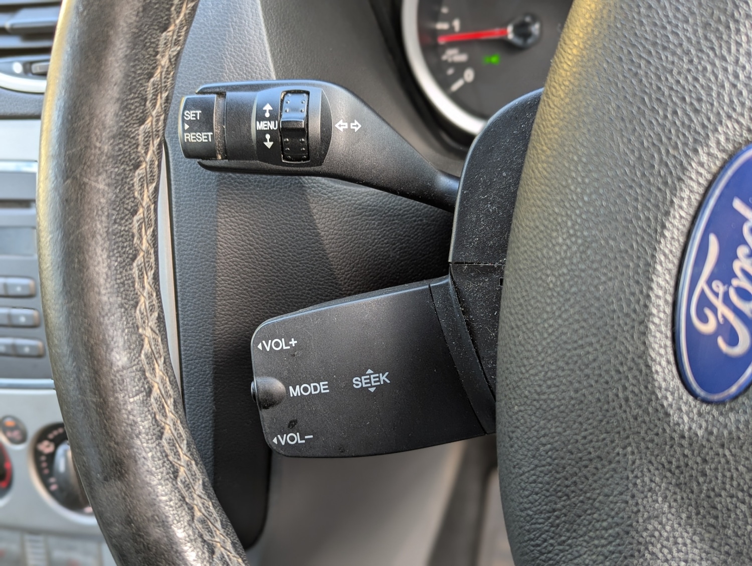 Used Ford Focus 2010 for sale - 76504459: Photo 16