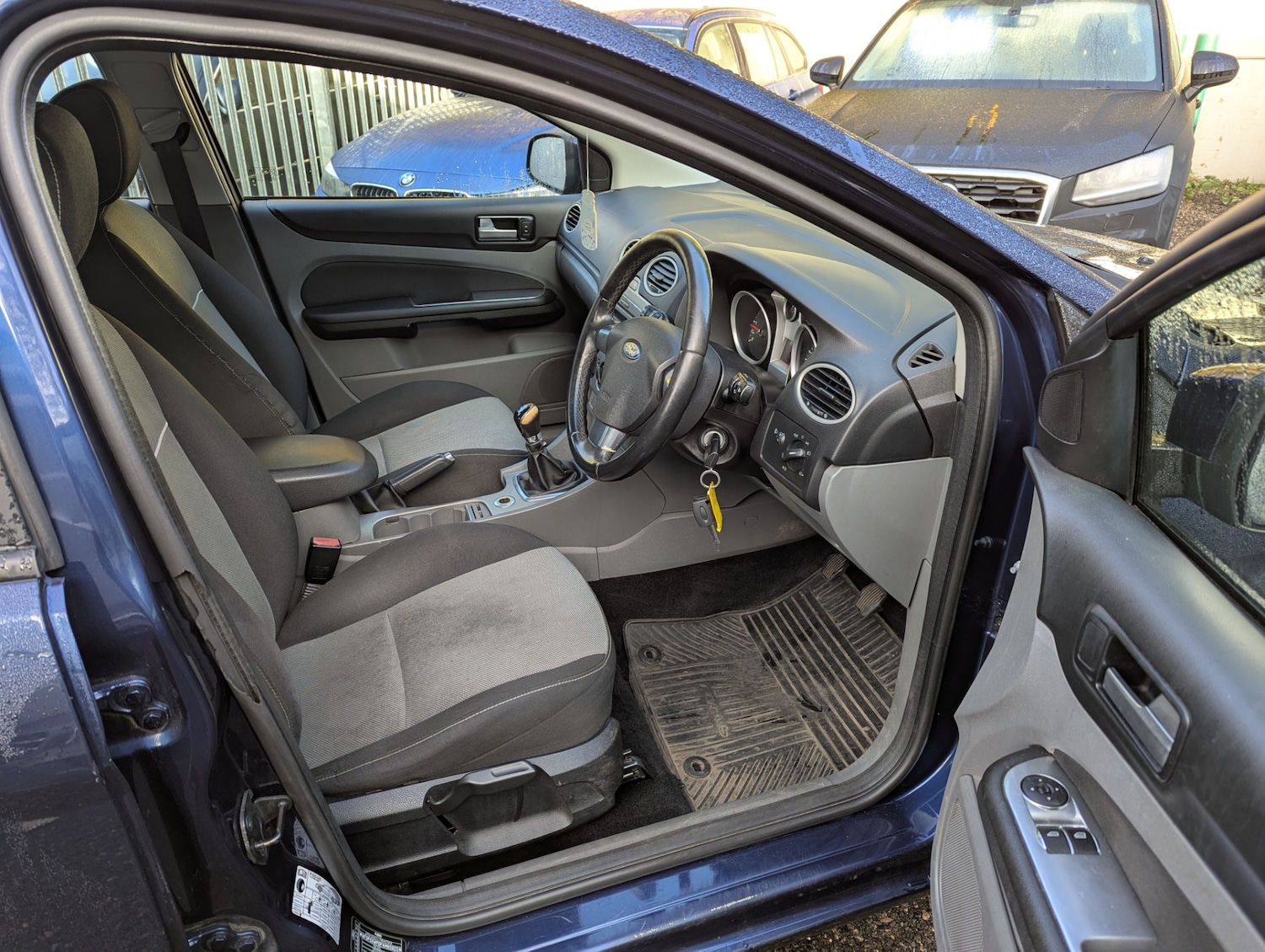 Used Ford Focus 2010 for sale - 76504459: Photo 9