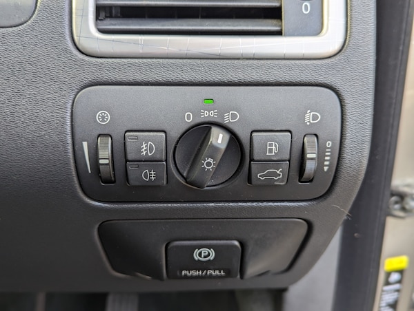 Used Volvo XC70 2009 for sale - 73692375: Photo 25