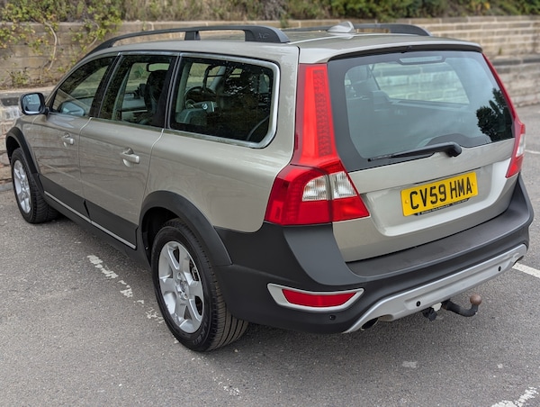 Used Volvo XC70 2009 for sale - 73692375: Photo 3