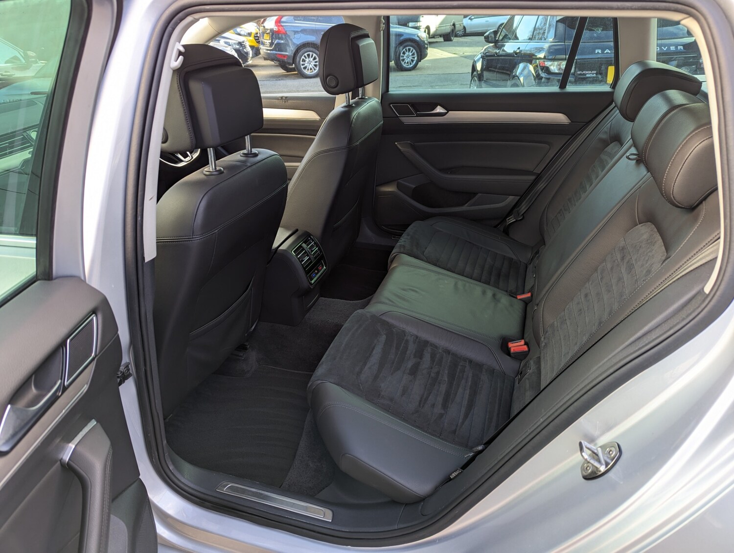 Used Volkswagen Passat 2017 for sale - 76035903: Photo 12