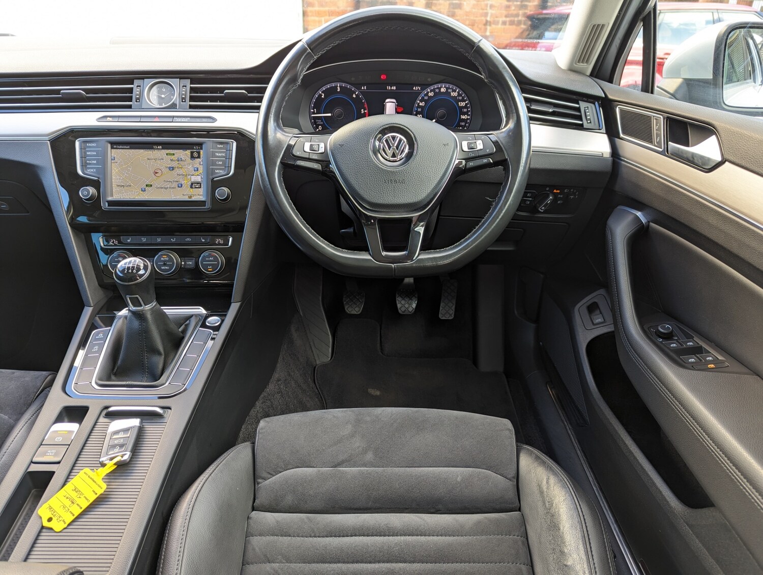 Used Volkswagen Passat 2017 for sale - 76035903: Photo 14