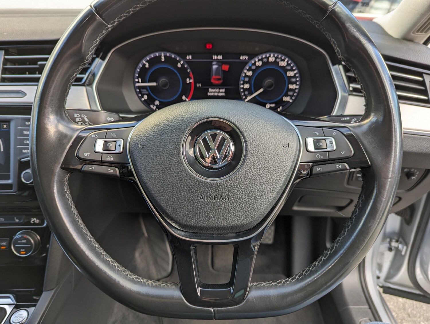 Used Volkswagen Passat 2017 for sale - 76035903: Photo 15