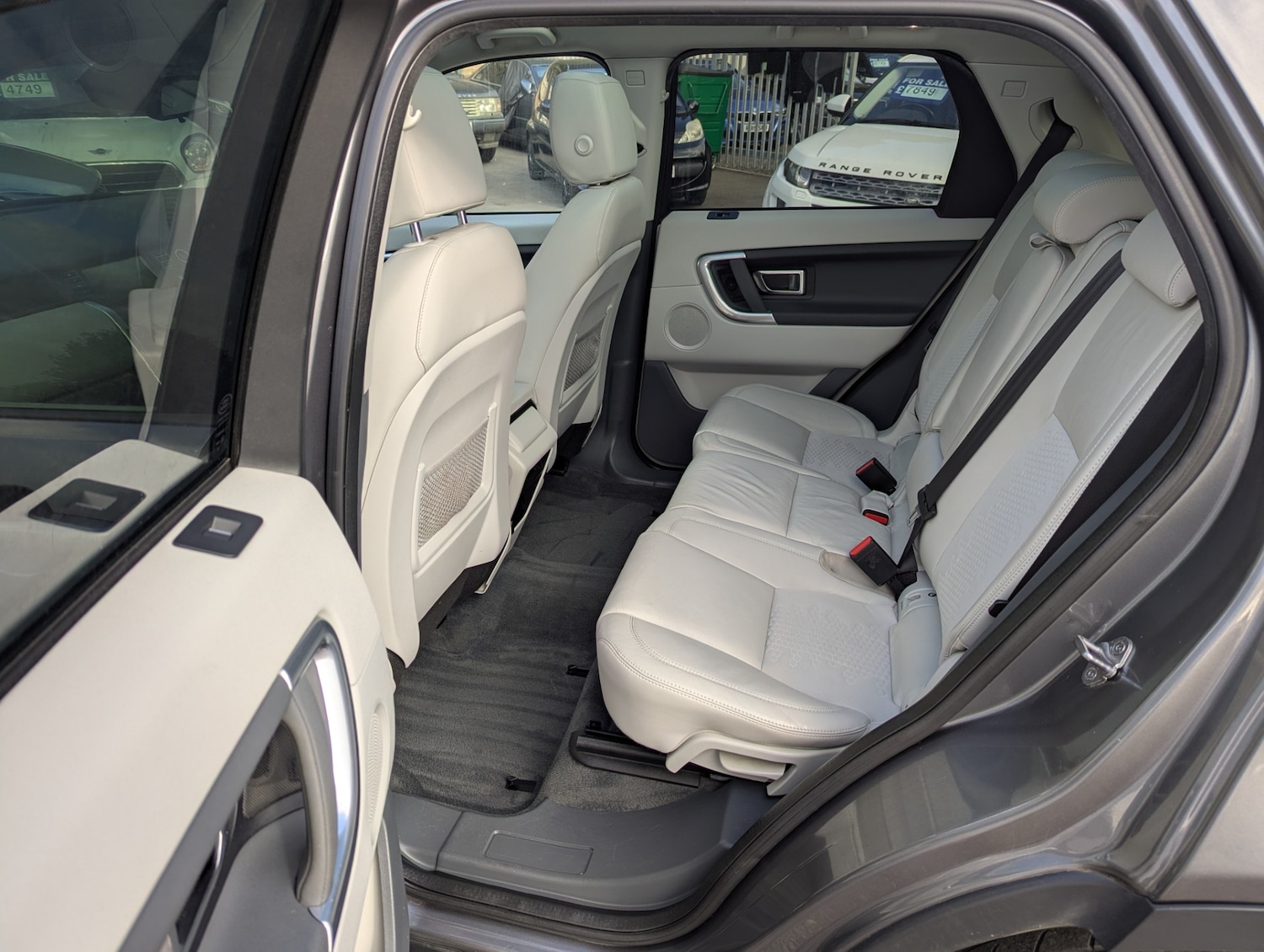 Used Land Rover Discovery Sport 2015 for sale - 76234945: Photo 13