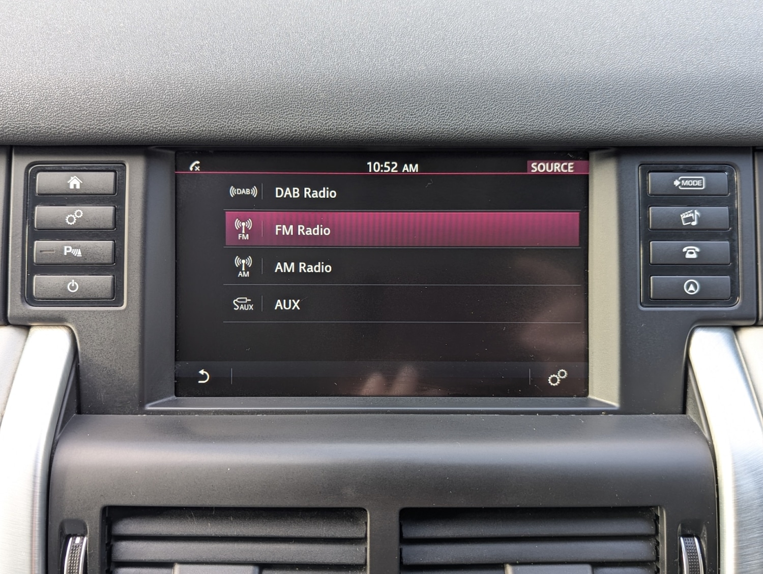 Used Land Rover Discovery Sport 2015 for sale - 76234945: Photo 19