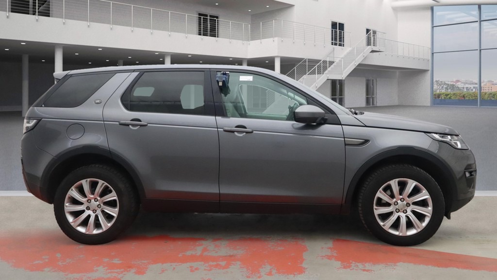 Used Land Rover Discovery Sport 2015 for sale - 76234945: Photo 6