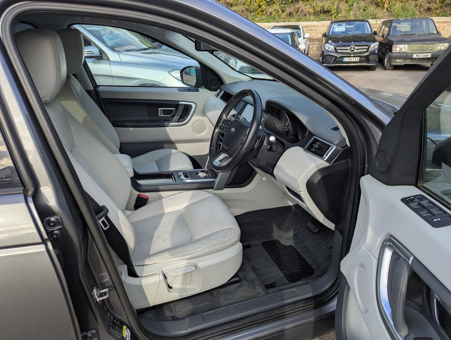 Used Land Rover Discovery Sport 2015 for sale - 76234945: Photo 9