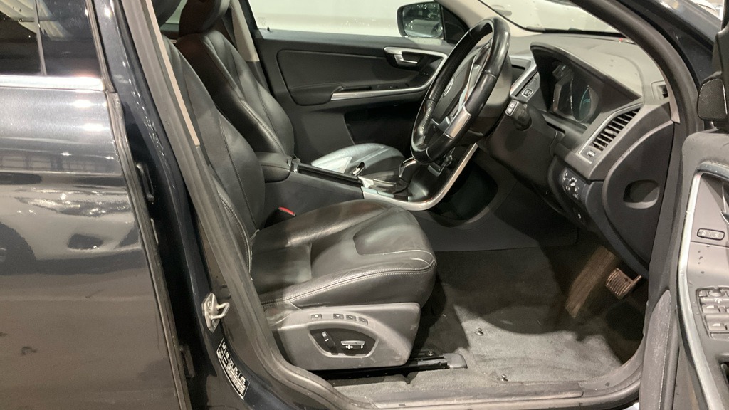 Used Volvo XC60 2014 for sale - 76670928: Photo 13