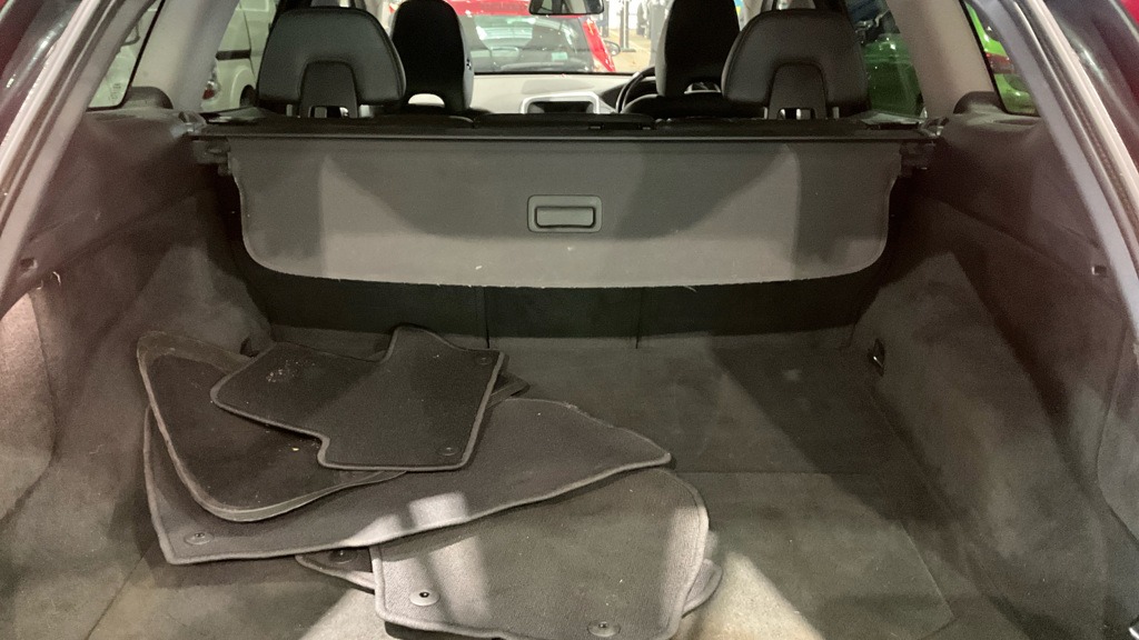 Used Volvo XC60 2014 for sale - 76670928: Photo 17