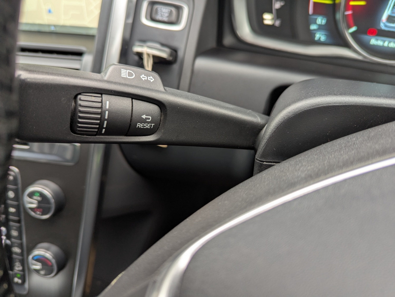 Used Volvo XC60 2014 for sale - 76670928: Photo 27