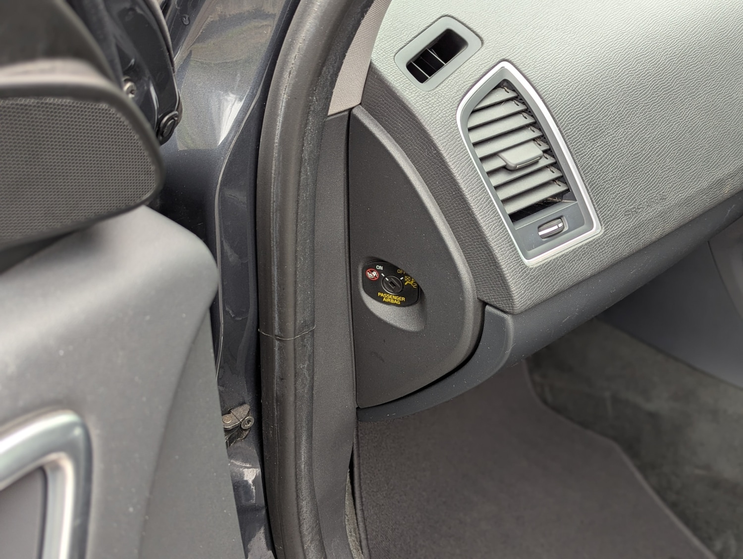 Used Volvo XC60 2014 for sale - 76670928: Photo 34