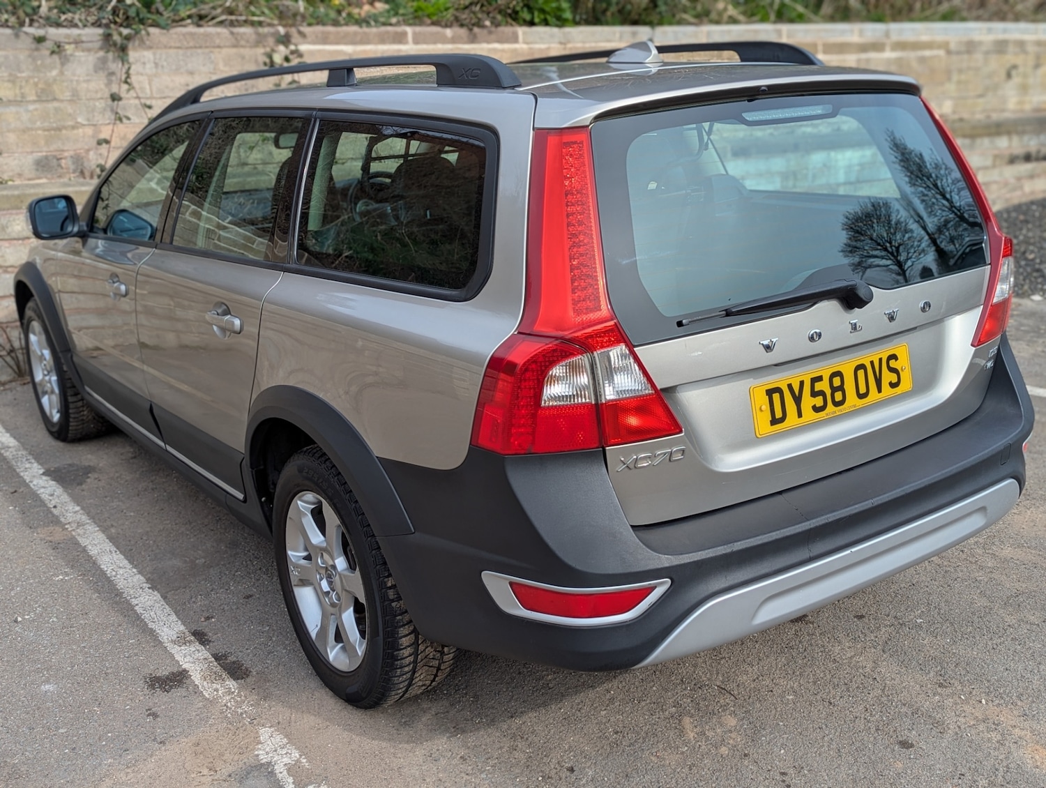 Used Volvo XC70 2008 for sale - 73989808: Photo 3