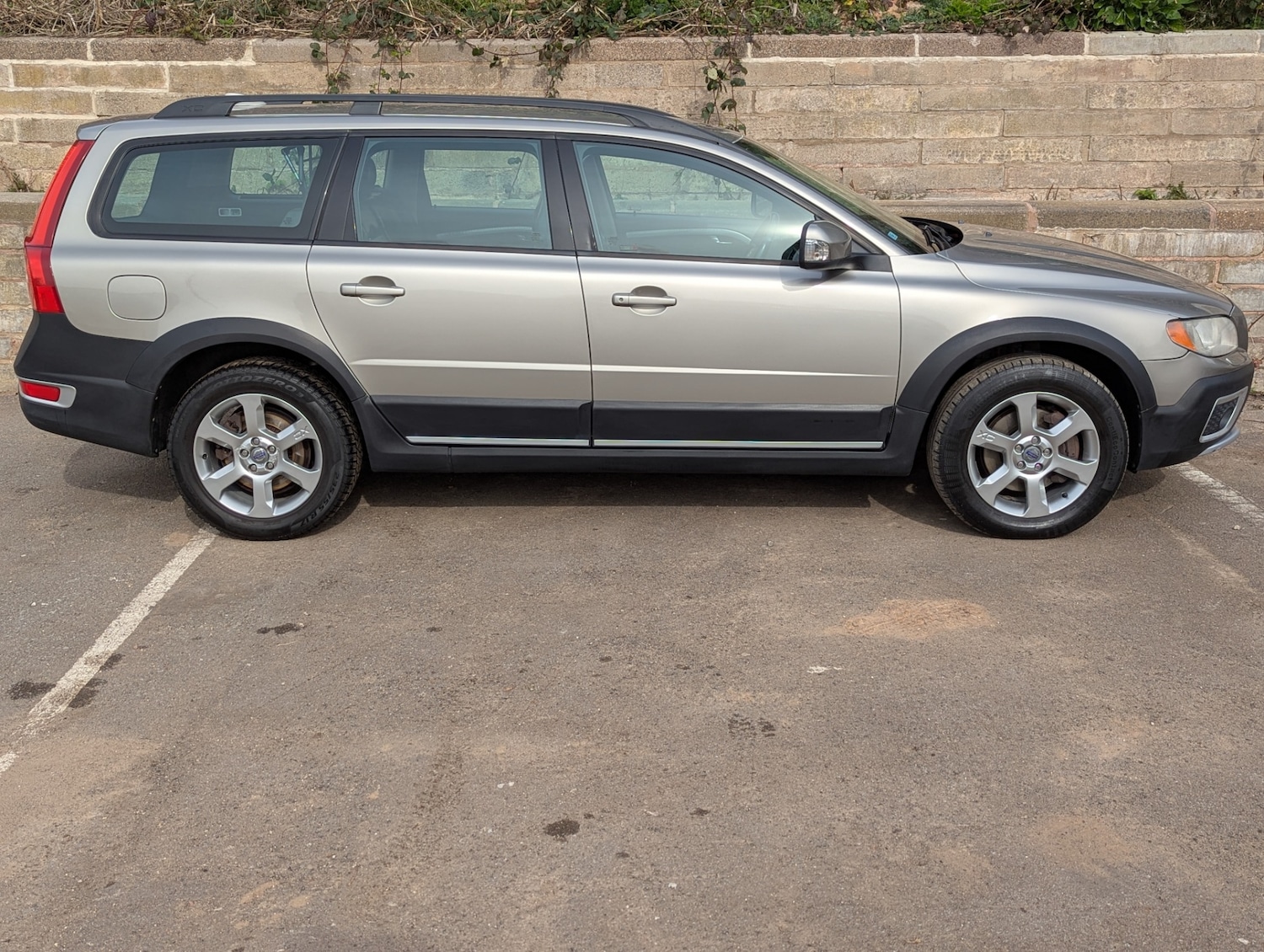 Used Volvo XC70 2008 for sale - 73989808: Photo 6