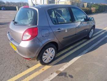 Used Renault Clio 2010 for sale - 74918989: Photo