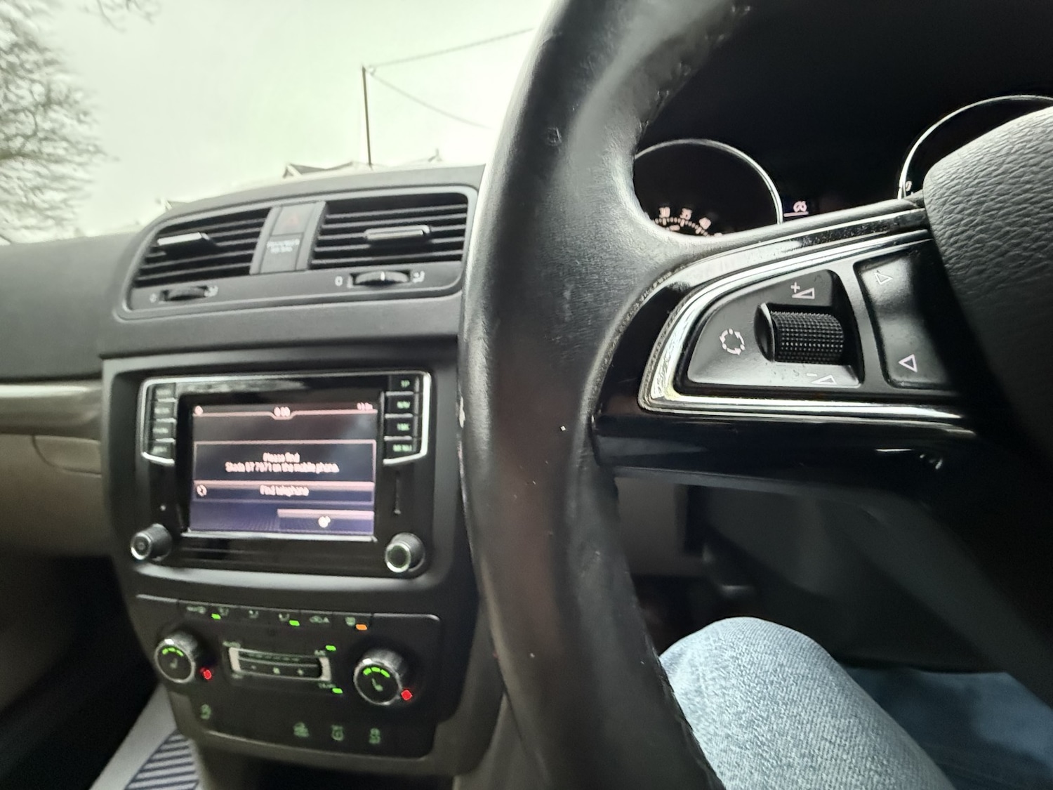 Used Skoda Yeti 2015 for sale - 77073160: Photo 34