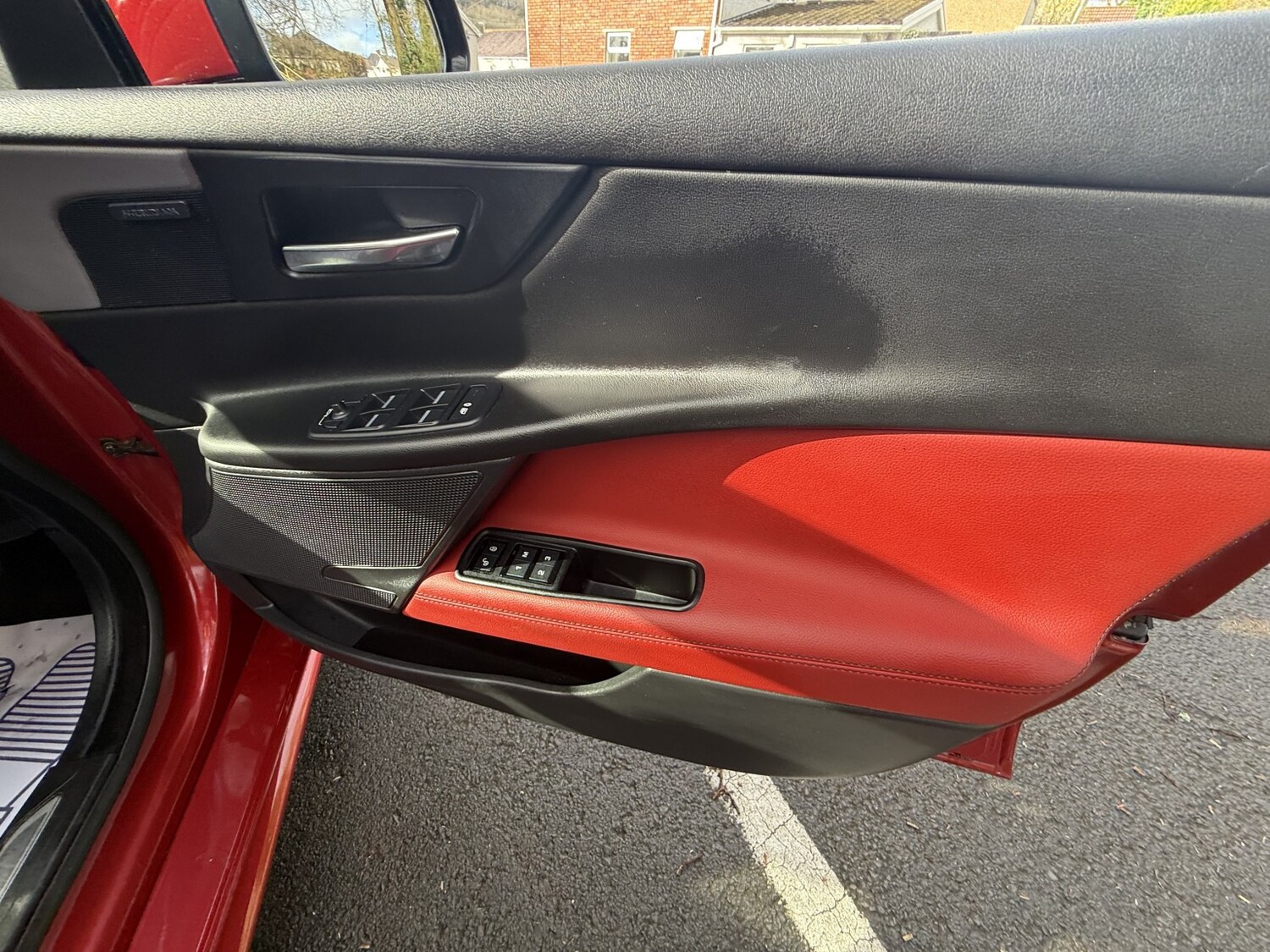 Used Jaguar XE 2016 for sale - 78213584: Photo 31