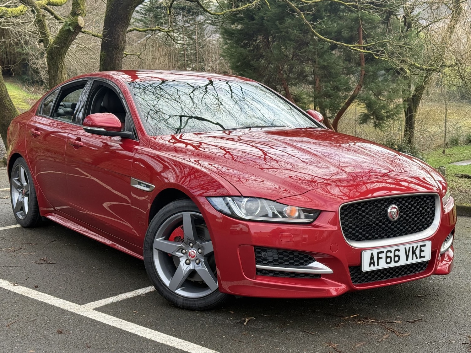 Used Jaguar XE 2016 for sale - 77548242: Photo 2