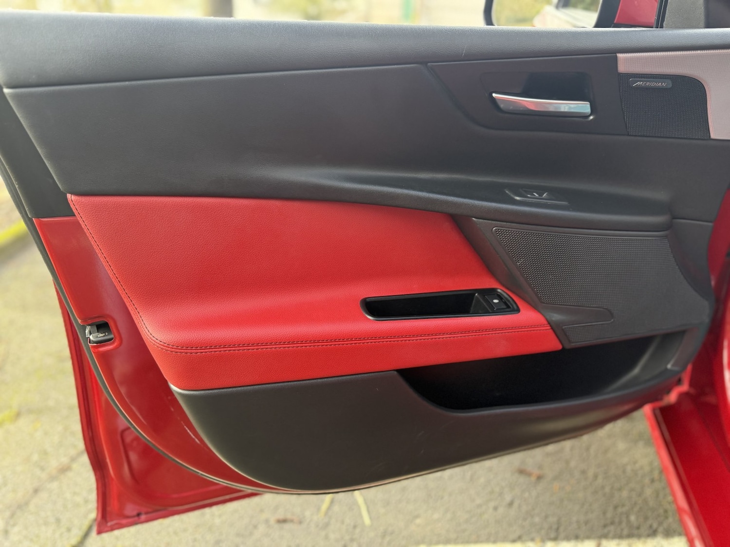 Used Jaguar XE 2016 for sale - 77548242: Photo 23