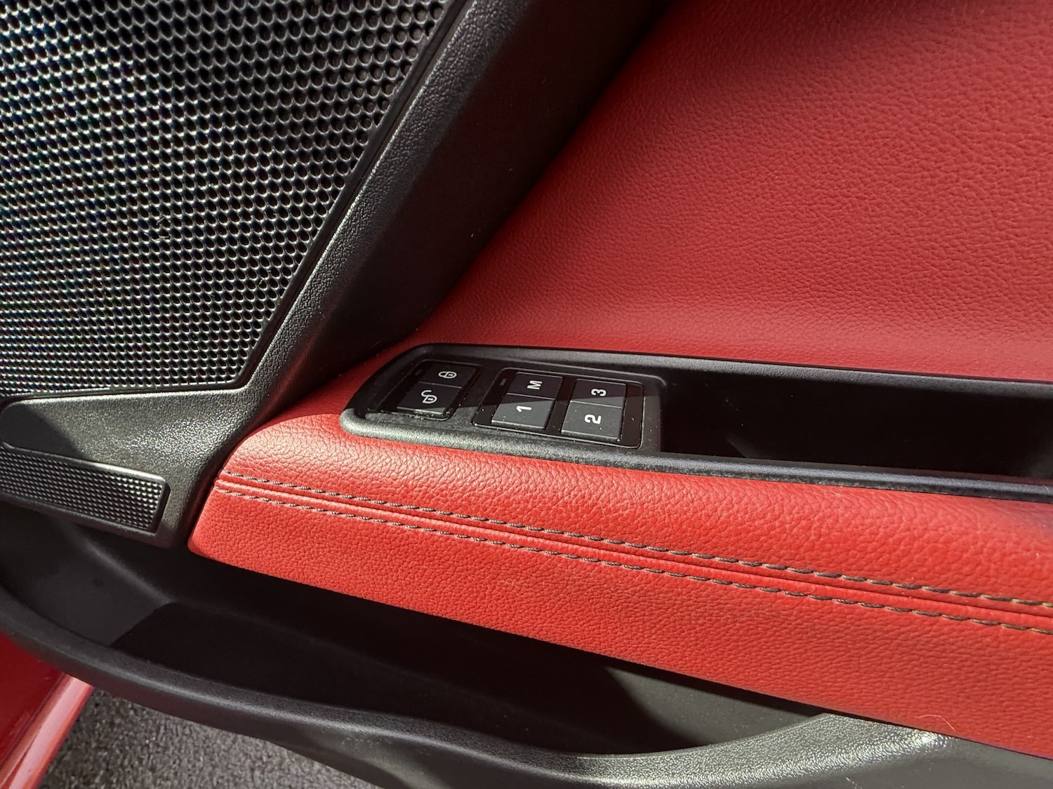 Used Jaguar XE 2016 for sale - 77548242: Photo 29