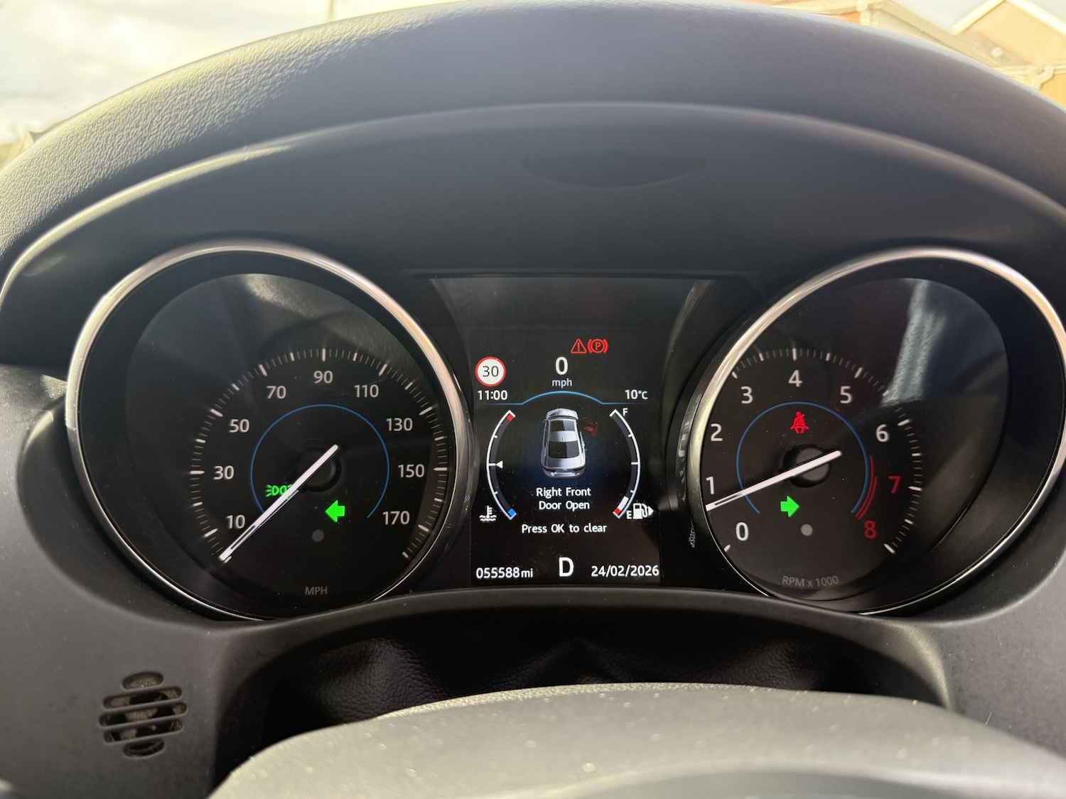 Used Jaguar XE 2016 for sale - 77548242: Photo 39