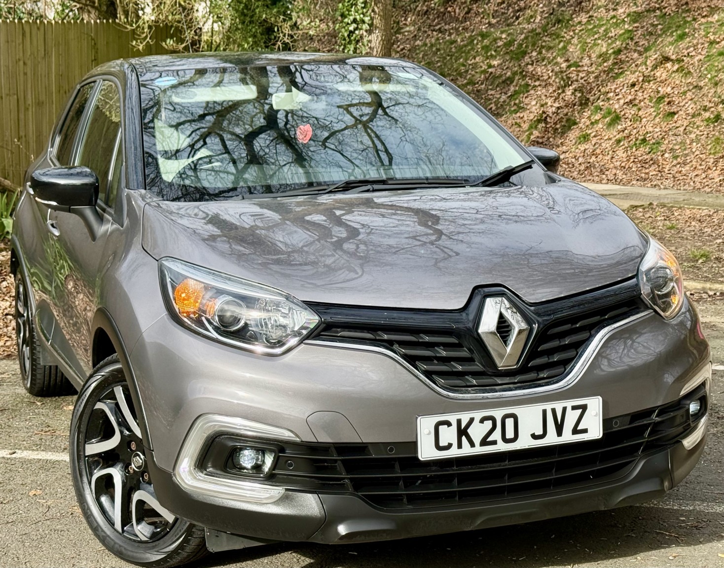 Used Renault Captur 2020 for sale - 78213568: Photo 2
