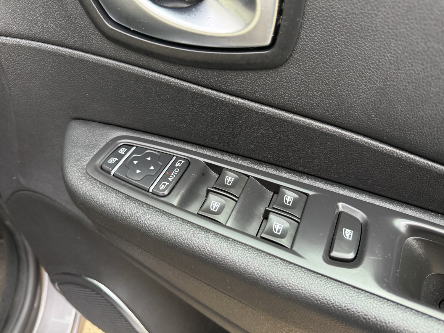 Used Renault Captur 2020 for sale - 78213568: Photo 23