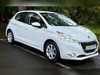 Used Peugeot 208 2014 for sale - 78628391: Photo