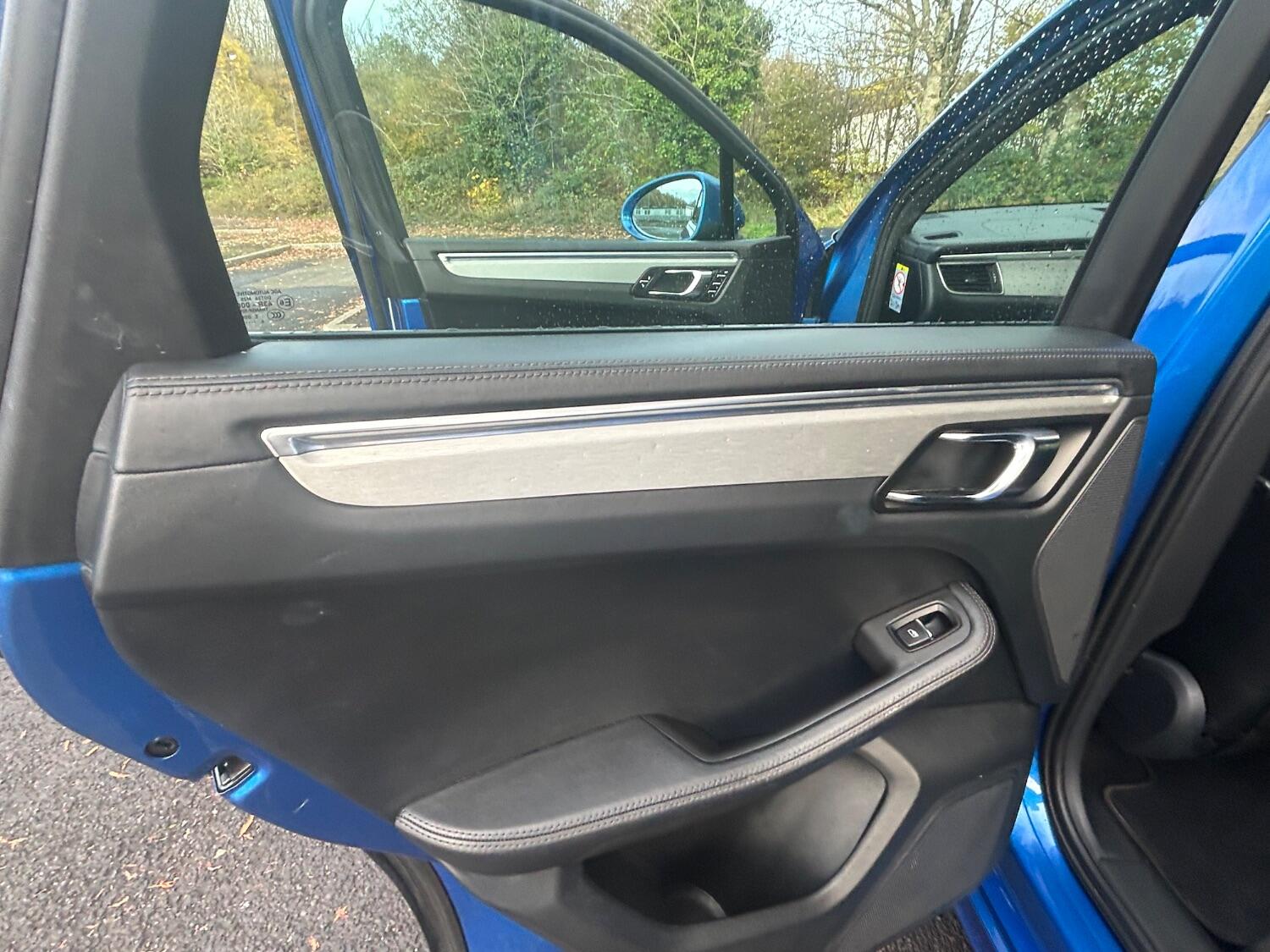 Used Porsche Macan 2014 for sale - 77073135: Photo 46