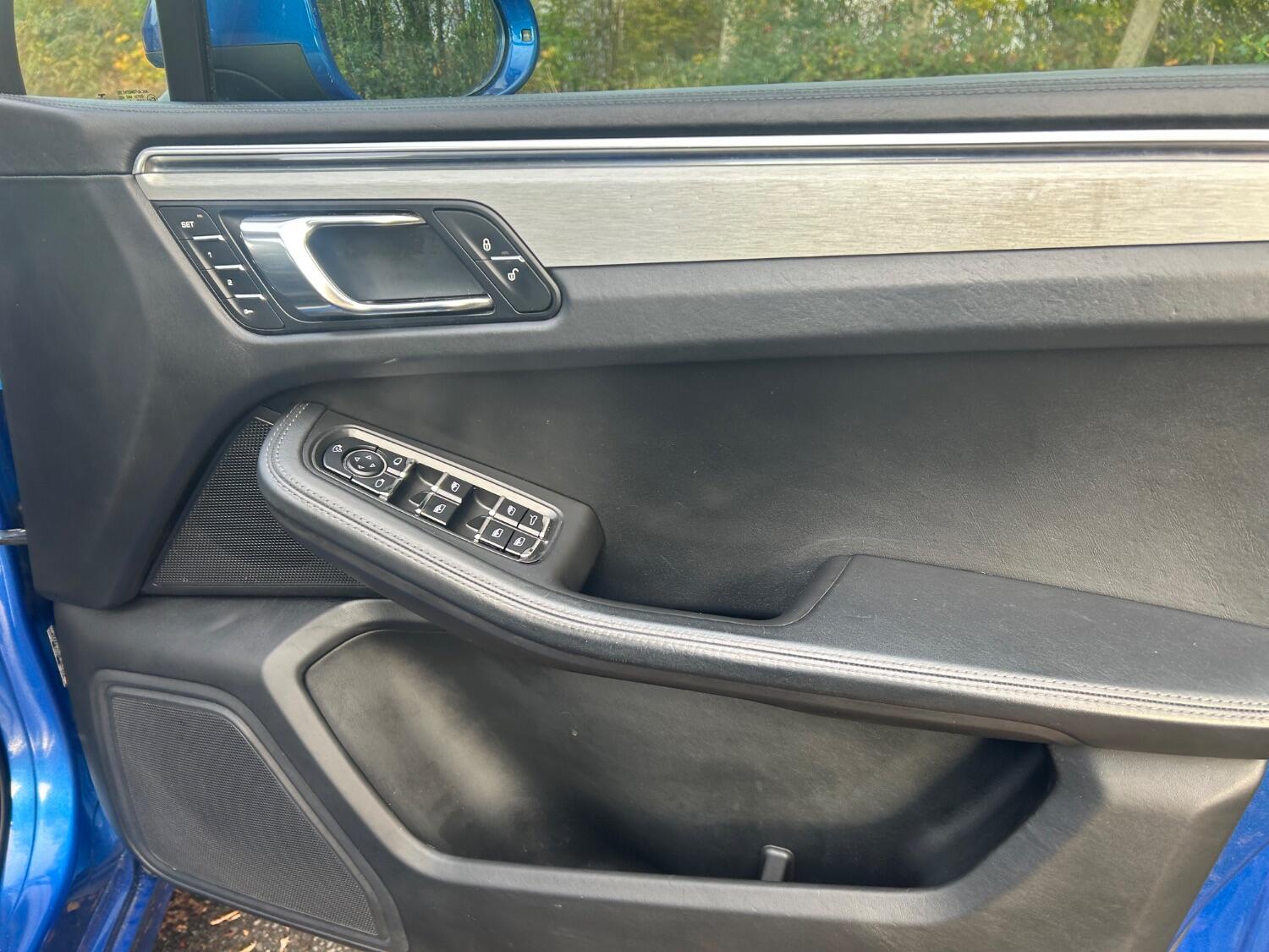 Used Porsche Macan 2014 for sale - 77073135: Photo 50