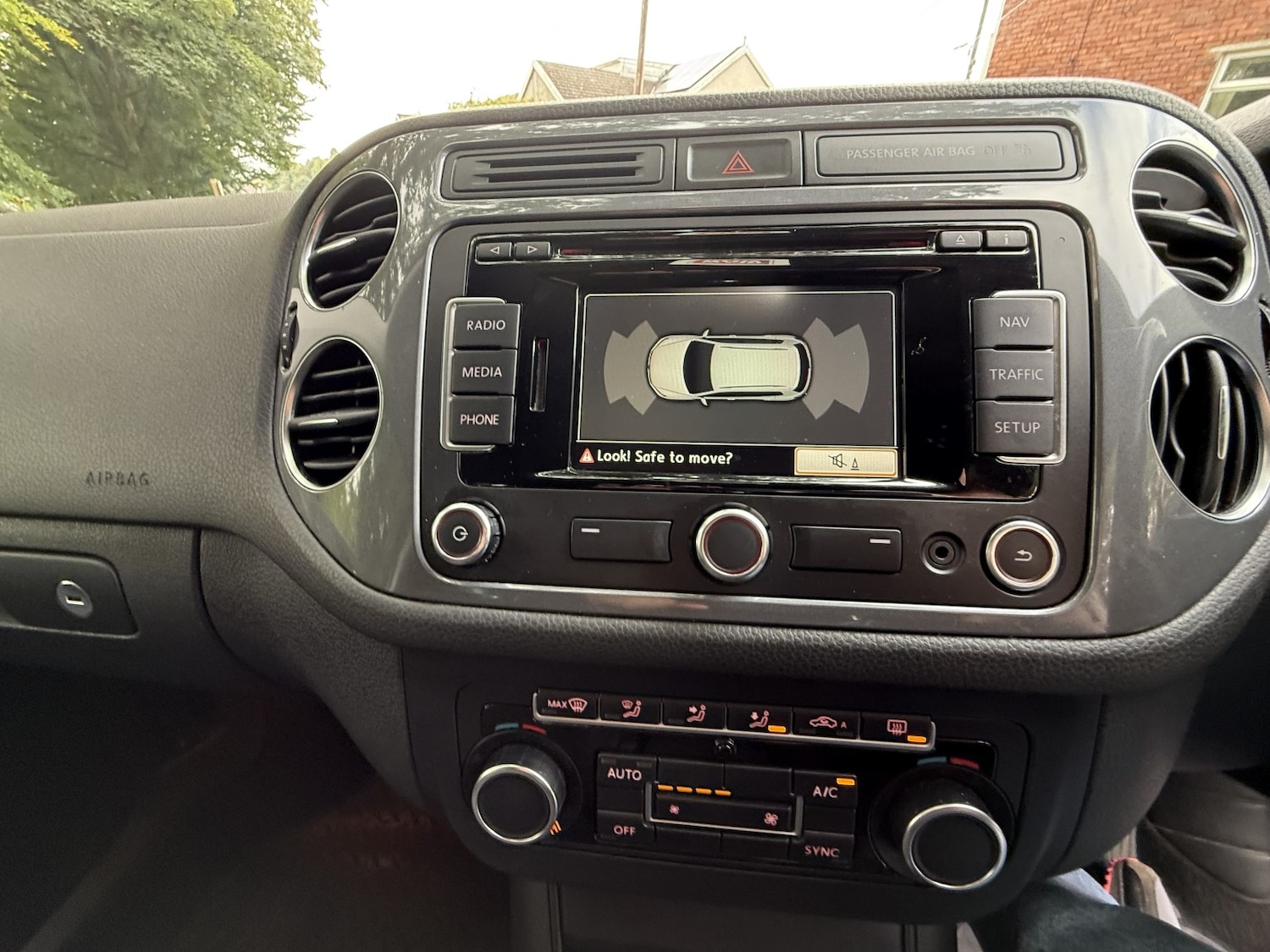 Used Volkswagen Tiguan 2014 for sale - 76794128: Photo 28