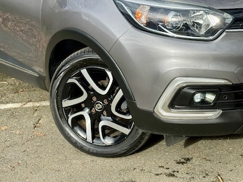 Used Renault Captur 2020 for sale - 77766392: Photo