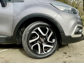 Used Renault Captur 2020 for sale - 77766392: Photo