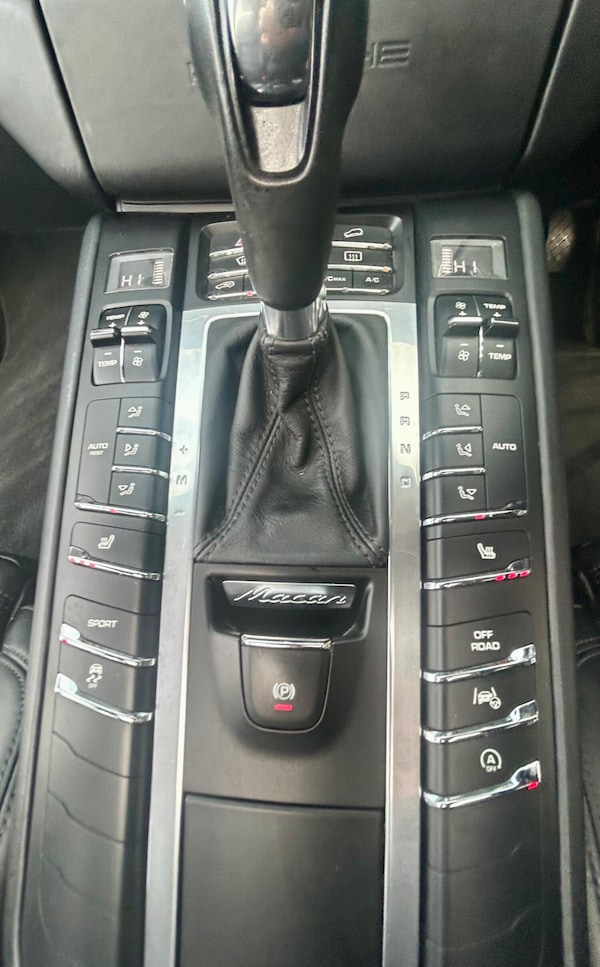 Used Porsche Macan 2014 for sale - 72877596: Photo 42