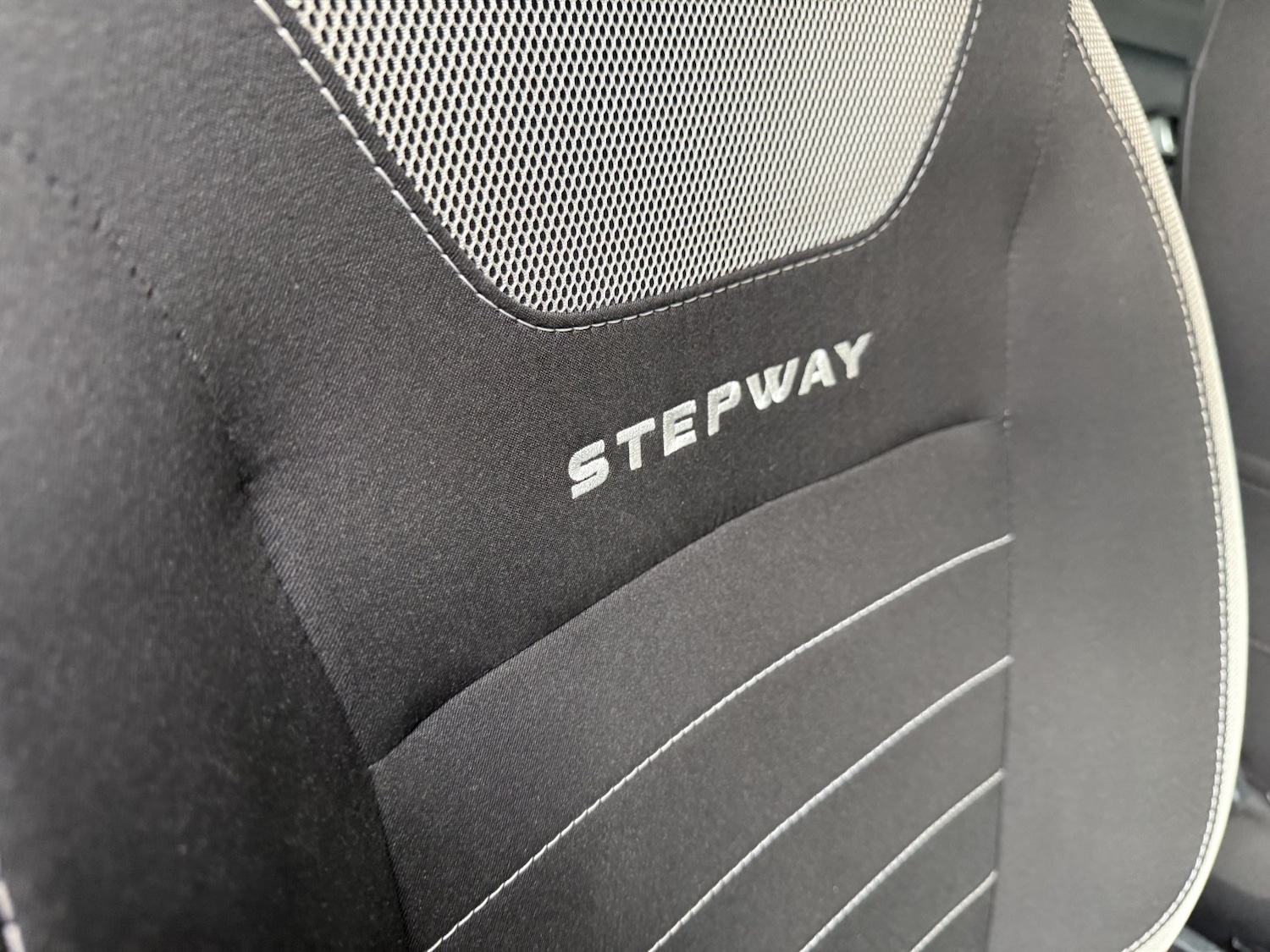 Used Dacia Sandero Stepway 2018 for sale - 76164522: Photo 18