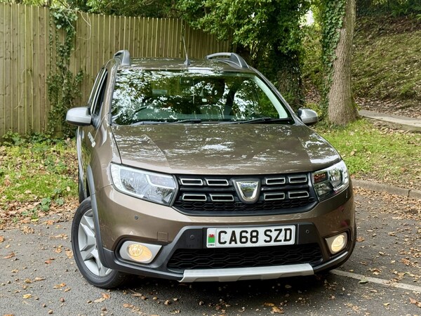 Used Dacia Sandero Stepway 2018 for sale - 76164522: Photo 2