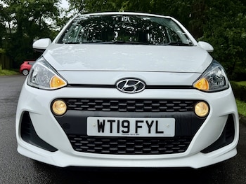 Used Hyundai i10 2019 for sale - 79259255: Photo